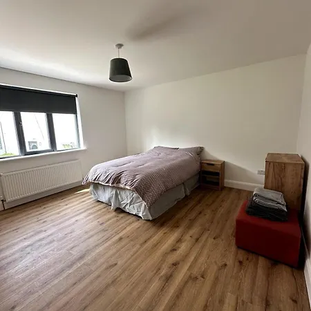 Railway House, Halfway *