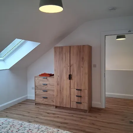 Railway House, Halfway *