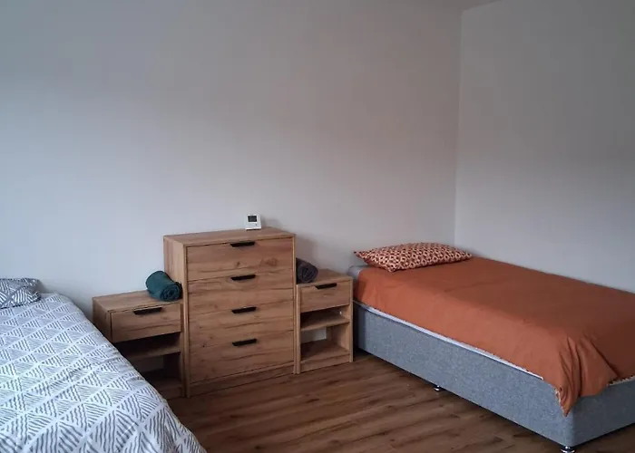 Railway House, Halfway